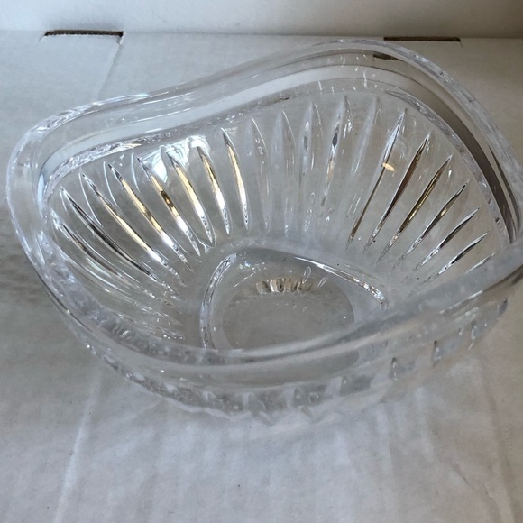 Beautiful Glass bowl trinket dish - Picture 4 of 6